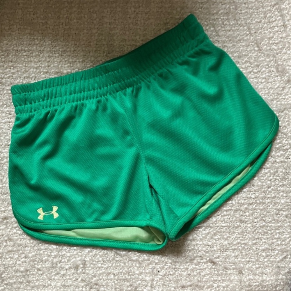 ⚽️ NWOT UNDER ARMOUR SIZE XS GREEN MESH SHORTS